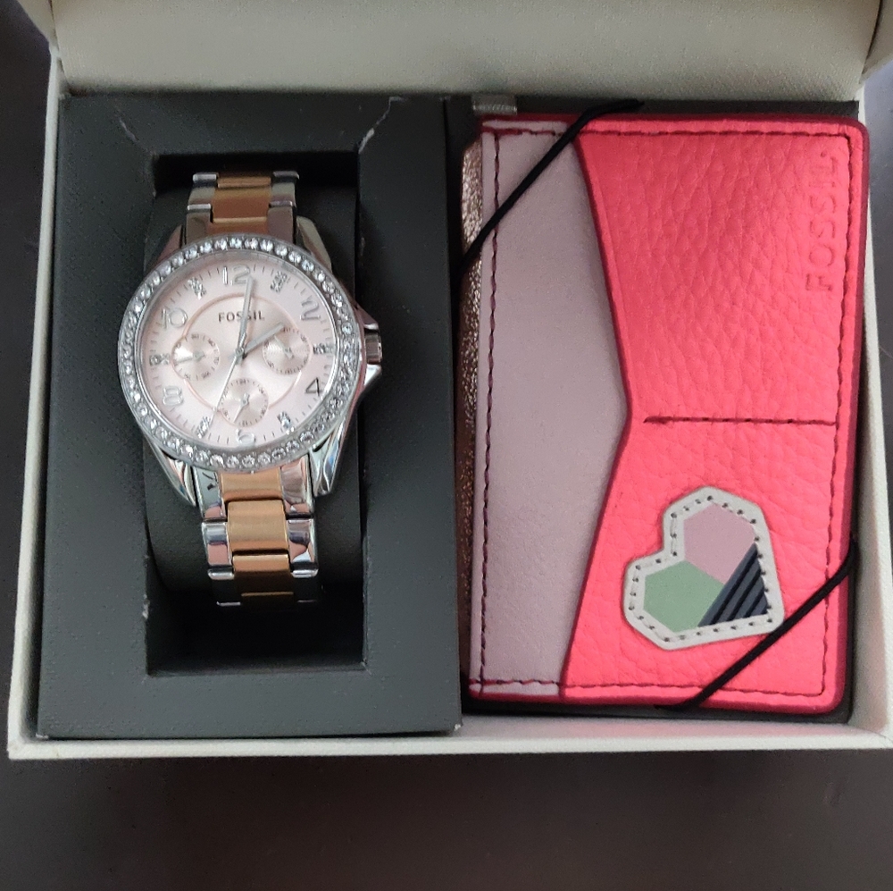 🌸 Fossil Rose Gold and Silver Riley Watch Set - Picture 5 of 8